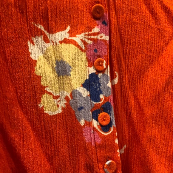 Breezy Tendency Crop Top - Picture 3 of 9